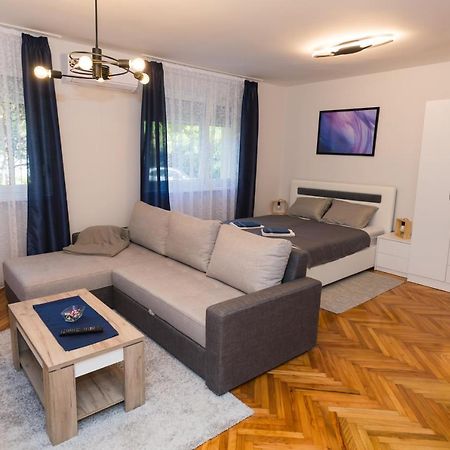 Apartman Studio Blue Суботиця Екстер'єр фото